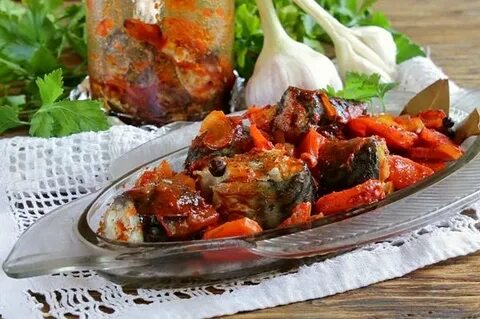 Скумбрия жареная с морковью