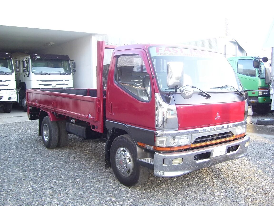 Mitsubishi Canter бортовой 2-3 тонны. Митсубиси Кантер 2х4. Митсубиси Кантер 1998 бортовой. Митсубиси Фусо Кантер 4вд 2000. Купить митсубиси кантер бу