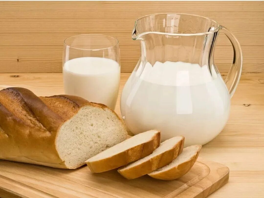 Хлеб сахар вода. Хлеб и молоко. Хлебобулочные изделия молочные. Батон с молоком. Молочная и Хлебная продукция.