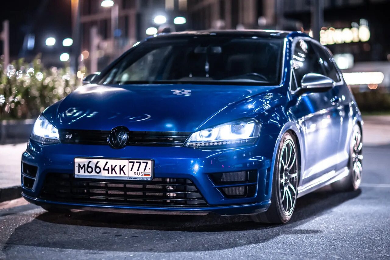 Volkswagen mk7. Golf r mk7. VW Golf r mk7. VW Golf 7 r. Volkswagen Golf mk7 синий.