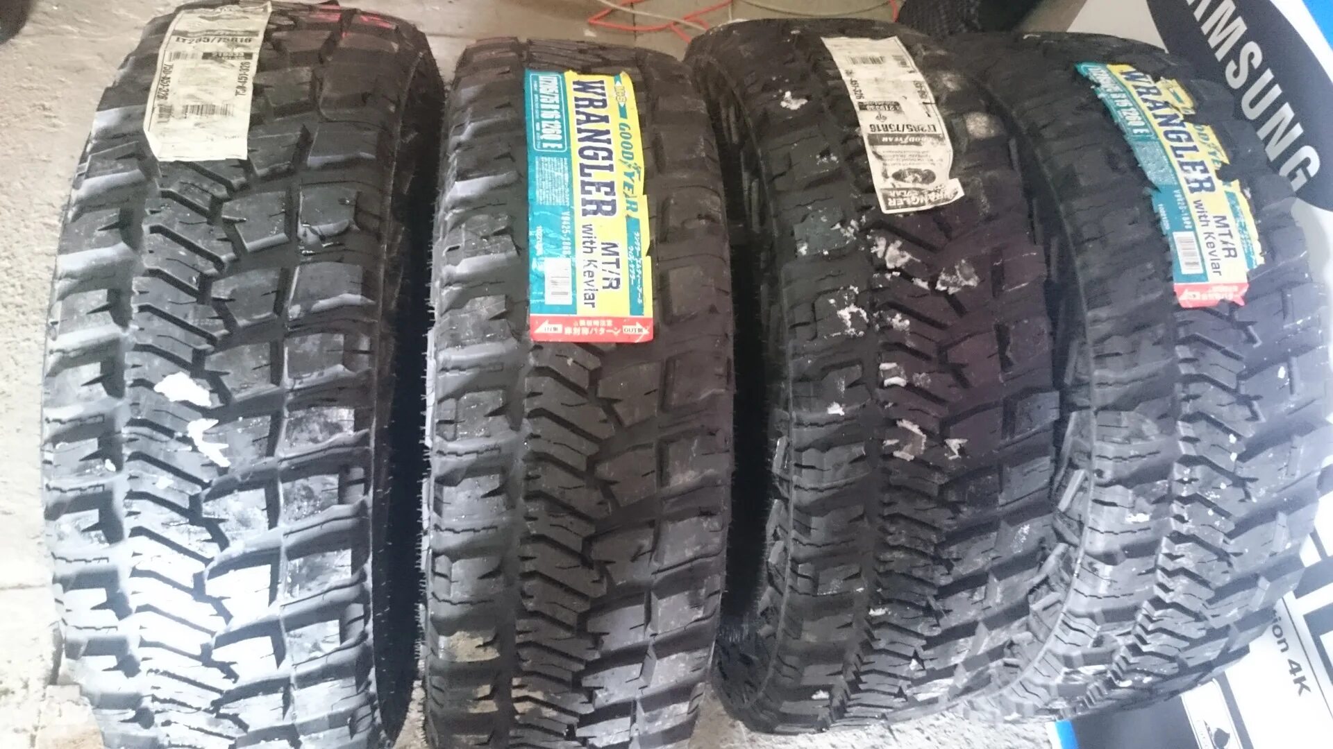 Goodyear wrangler mt r with kevlar. Goodyear wrangler mtr. goodyear wrangler mtr kevlar. гудиер кевлар мт.