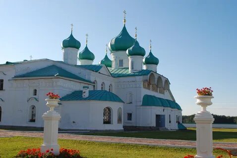 Подворье свирского