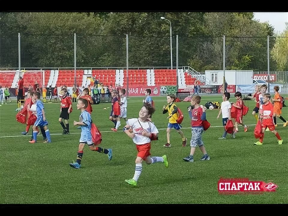 Академия федора черенкова. Академия федора черенкова. Граффити футболистов. Академия федора черенкова. Спартаковцы москвы граффити.
