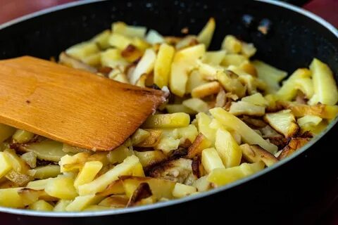 Она с картошкой