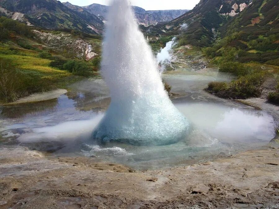 Природный источник воздуха. Долина гейзеров, Камчатка. Кроноцкий заповедник Долина гейзеров. Гейзер великан на Камчатке. Долина гейзеров — чудо Камчатки.