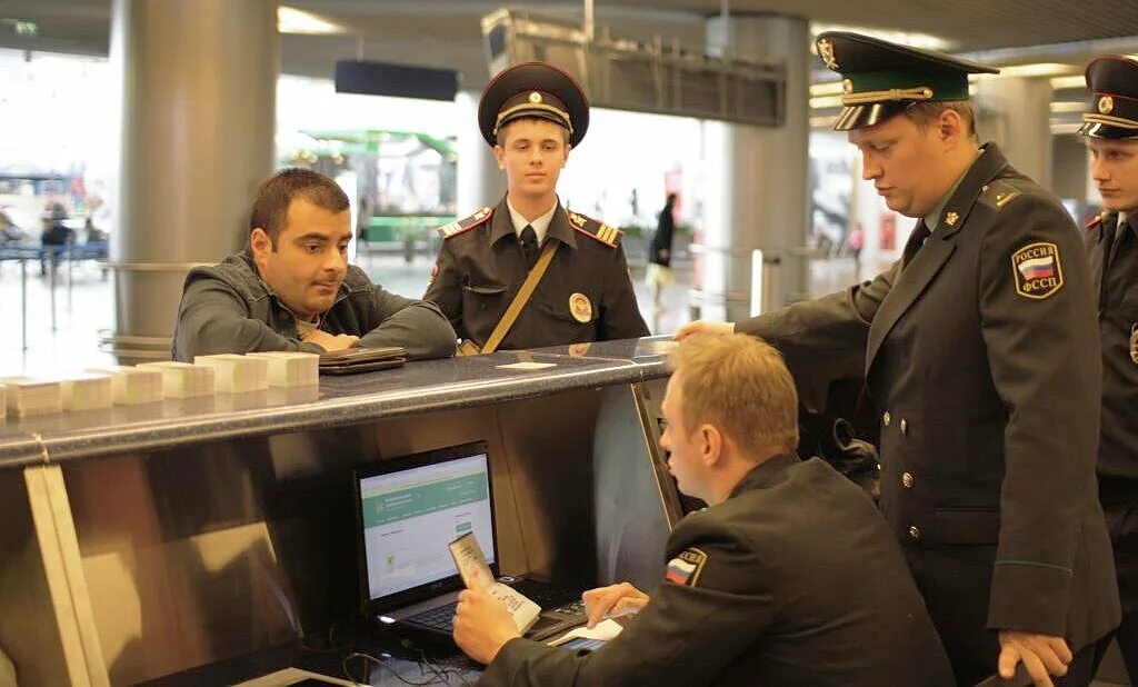 Допросы на границе. Пограничники в аэропорту Внуково. Отряд пограничного контроля в аэропорту Шереметьево. Пограничная служба аэропорта Домодедово.