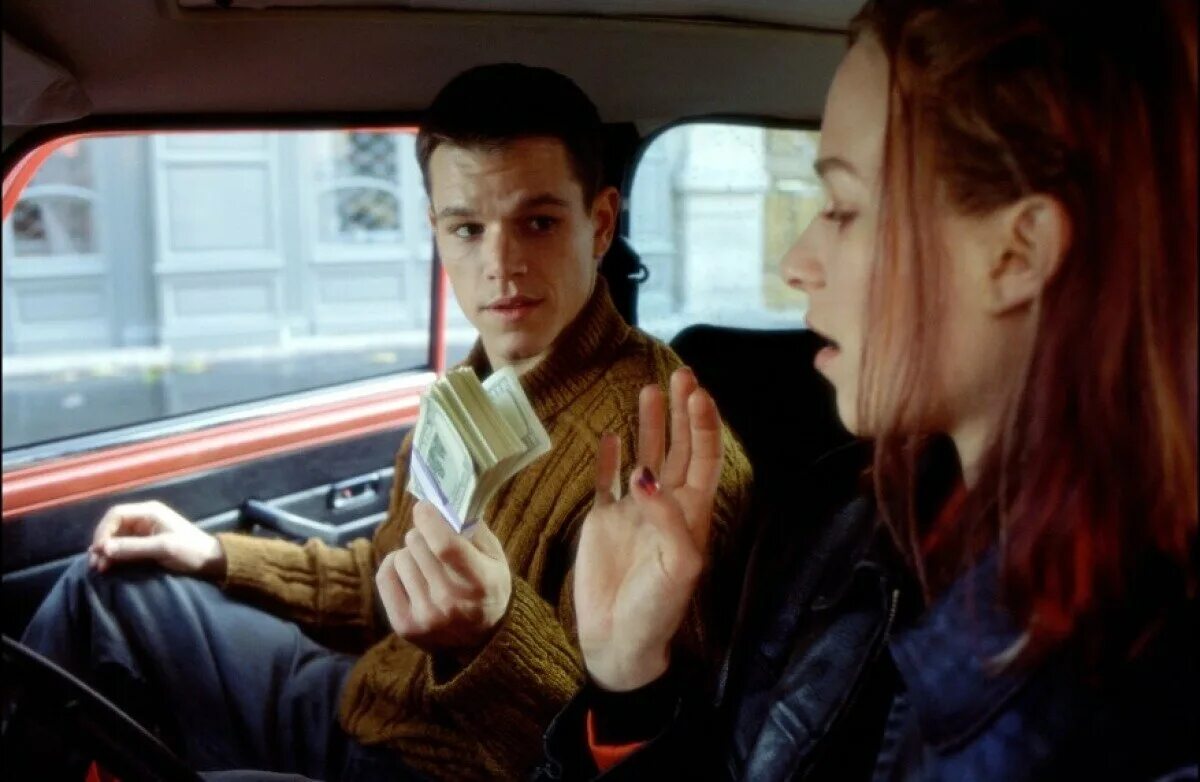 Умри, но не сейчас фильм 2002. Мэтт дэймон идентификация борна. Когда они нас увидят нетфликс. Первая любовь фильм 2003. Машина времени фильм 2002.