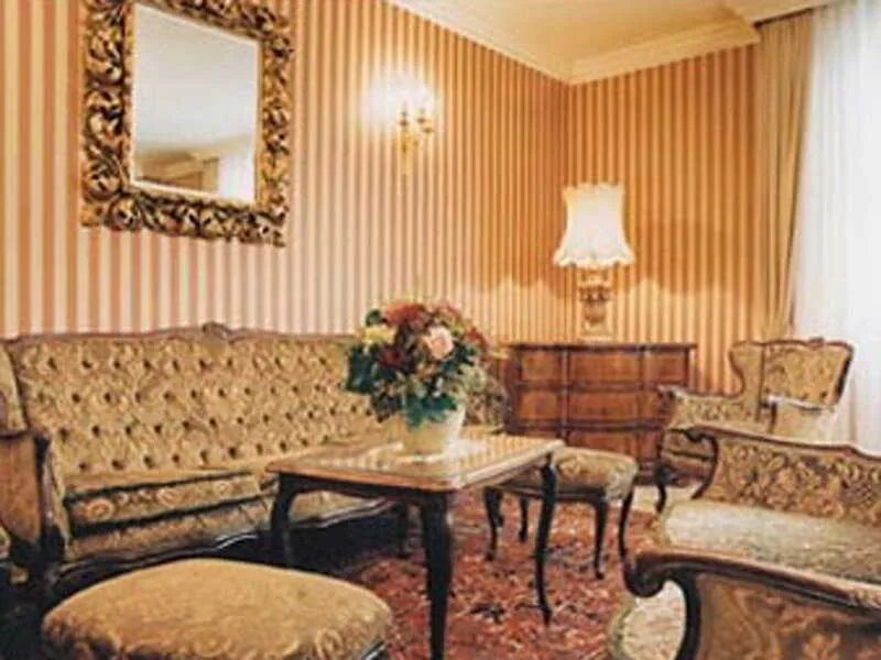 Savoy 3