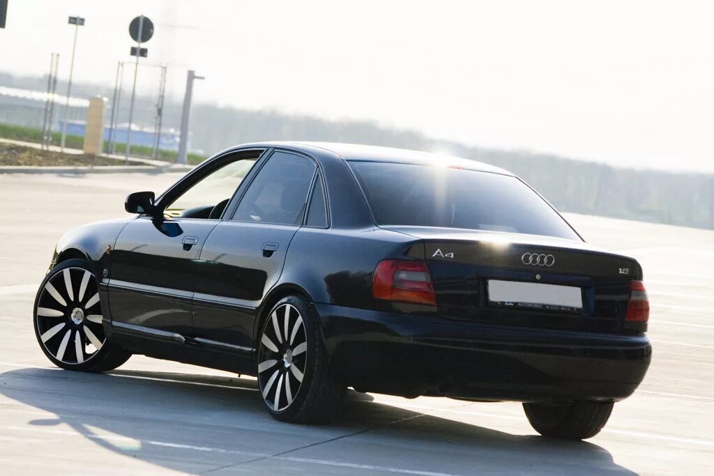 Ауди а4 б5 седан купить. Ауди а4 б5. Audi a4 b5 1.8. Audi а4 b5 кузов. Audi a4 b5 1995.