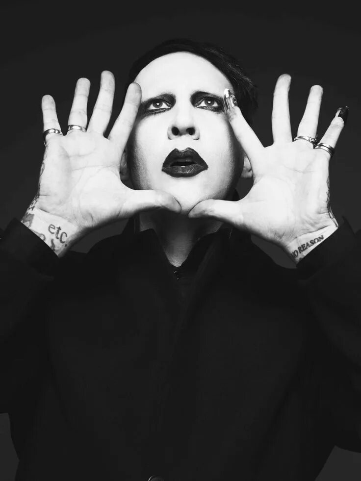 Marilyn manson assassination. Кольца мэрилина мэнсона. Jean paul gaultier marilyn manson. Marilyn manson assassination. Marilyn manson assassination.
