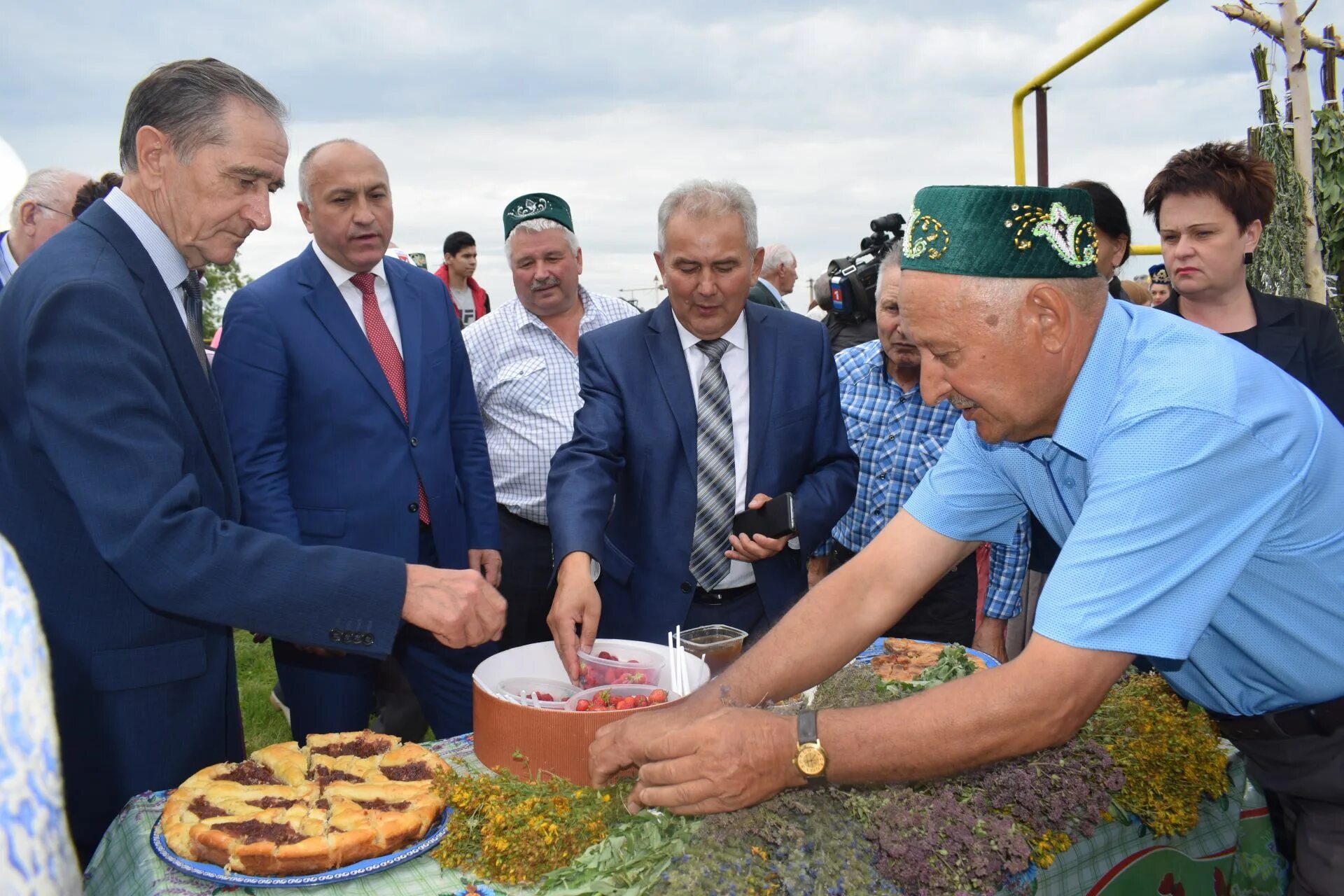 Хадеев фоторепортаж Азнакаево. Азнакаевский муниципальный район фоторепортажи. Учалле Азнакаевский. Совет ветеранов Азнакаево. Сайт азнакаевского муниципального