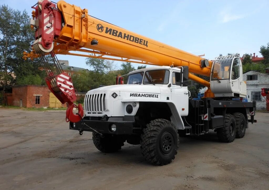 Palfinger sany кран. Кран 25 т галичанин вездеход. Крановая установка 25 тонн. Автокран галичанин кс-55713-1в. Автокран кс-45717к-1.