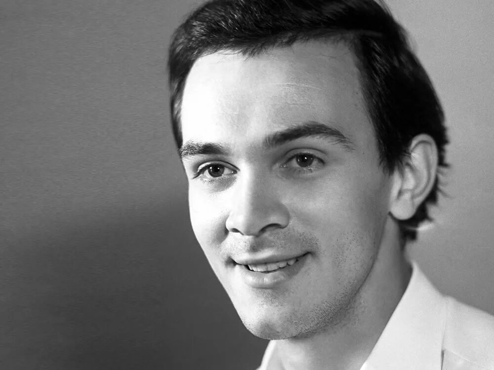 Муслим магомаев певец. Абдул-муслим магомет оглы магомаев. Муслим магомаев 2008. Магомаев биография национальность. Муслим магомаев голос.