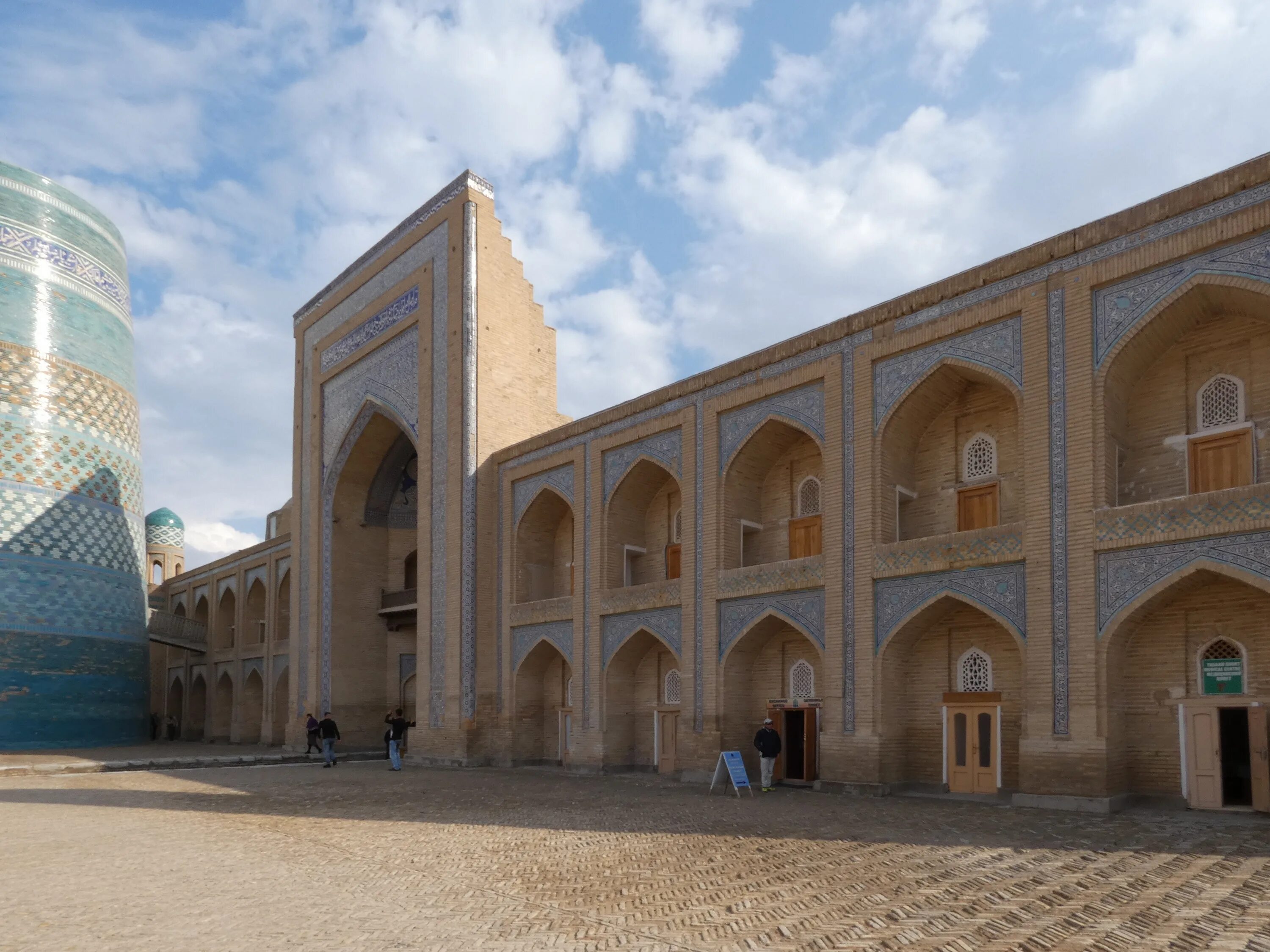 Медресе мухаммад рахим хана хива. Медресе хивы мухаммад рахимхана. Медресе мухаммад. Медресе хивы мухаммад рахимхана. Медресе мухаммад.