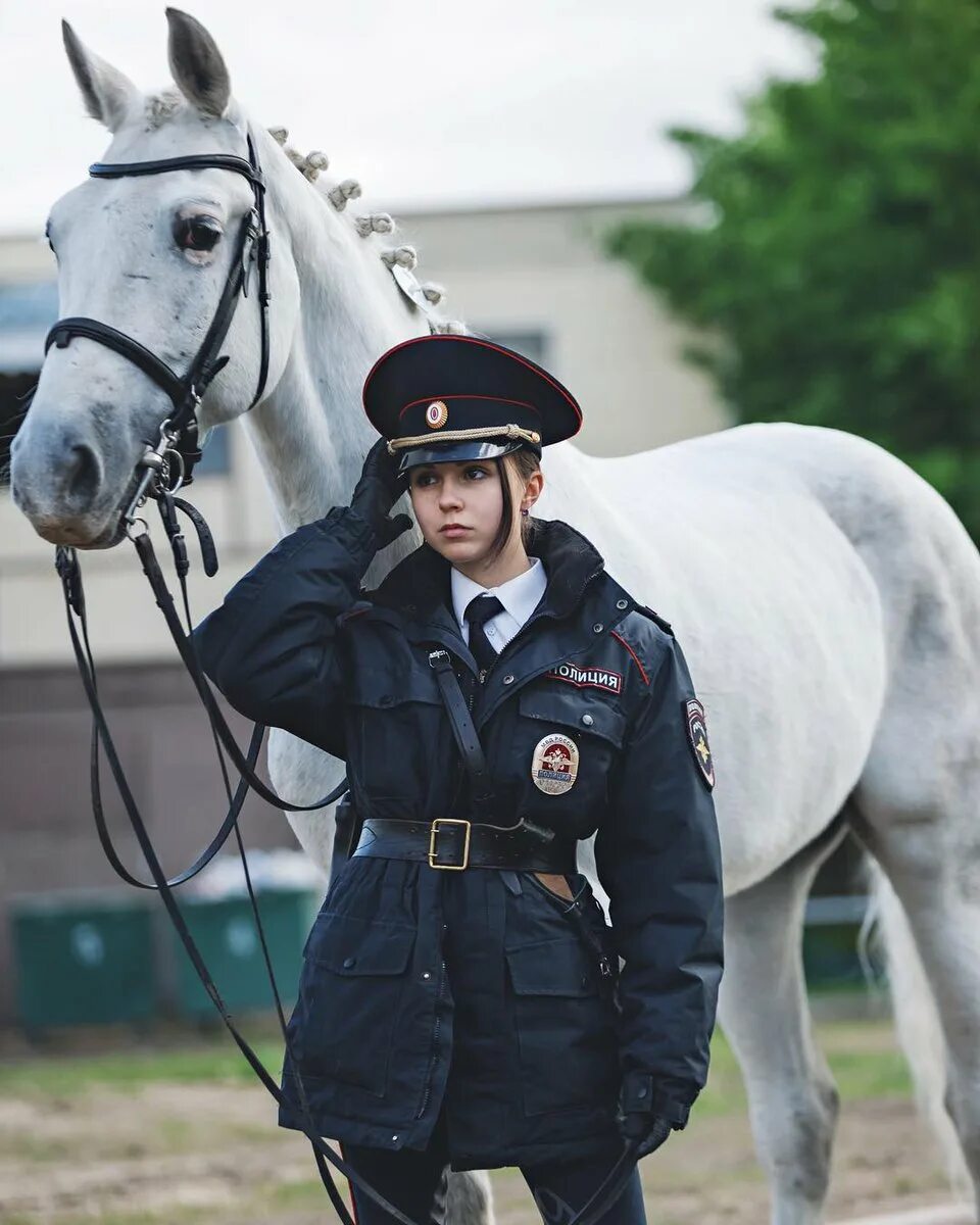 Конный полицейский.