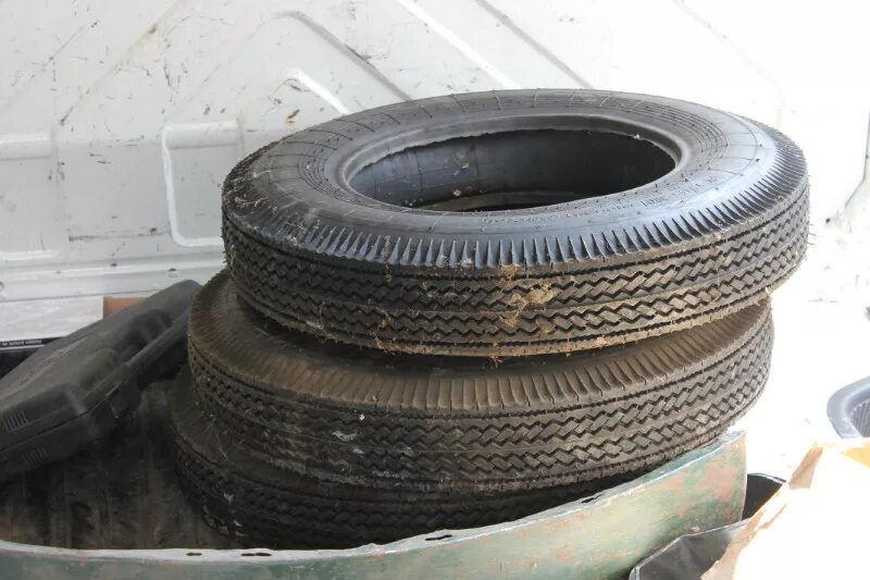 Резина москвич 403 бескамерная. Шины на азлк. Шины на азлк. Шины на азлк. Шины на азлк.