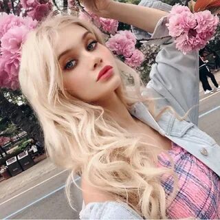 Сколько лет блогерше