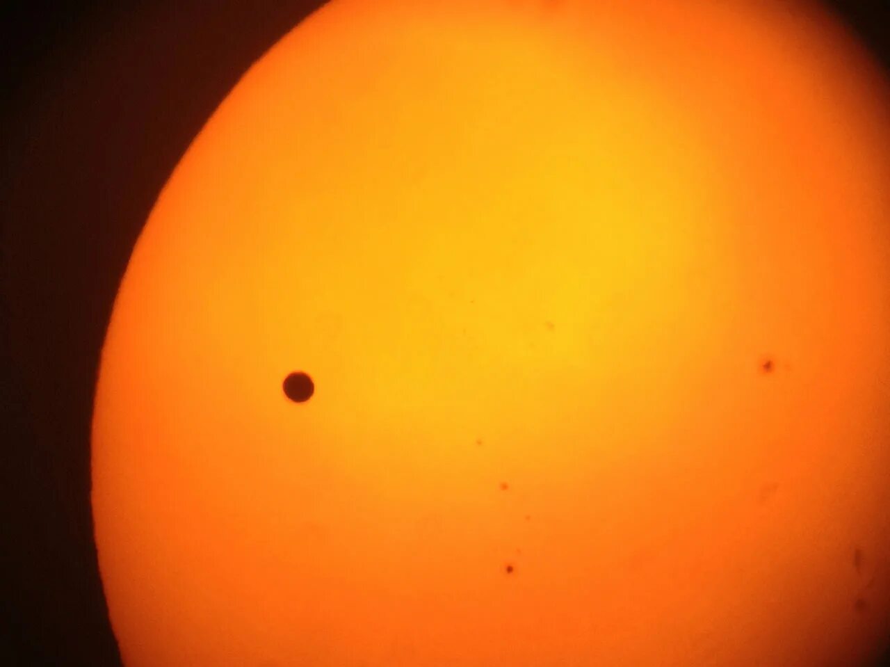 Солнечный диск. Диск солнца. Наблюдение Ломоносовым прохождения Венеры по диску солнца.