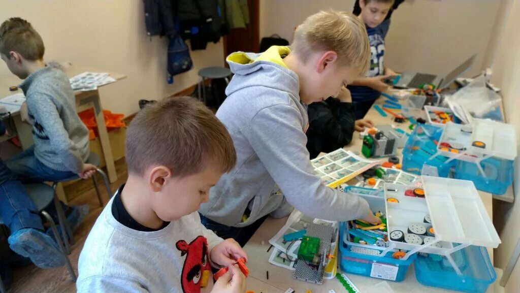 Кванториум вгпу воронеж фото. Робототехника тула. Робототехника тула. Ребенок ученый. Робопарк тула.