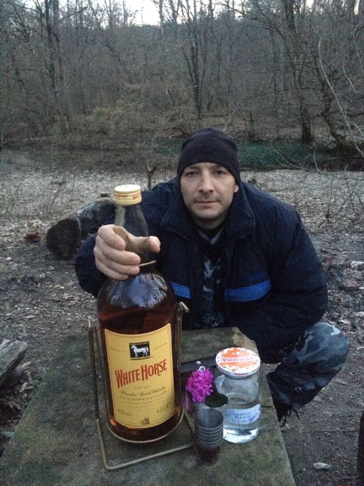 Древние находки в брянске. Шмурдяк прикол. Шмурдяк вещи. С надписью на бутылке шмурдяк. Шмурдяк.