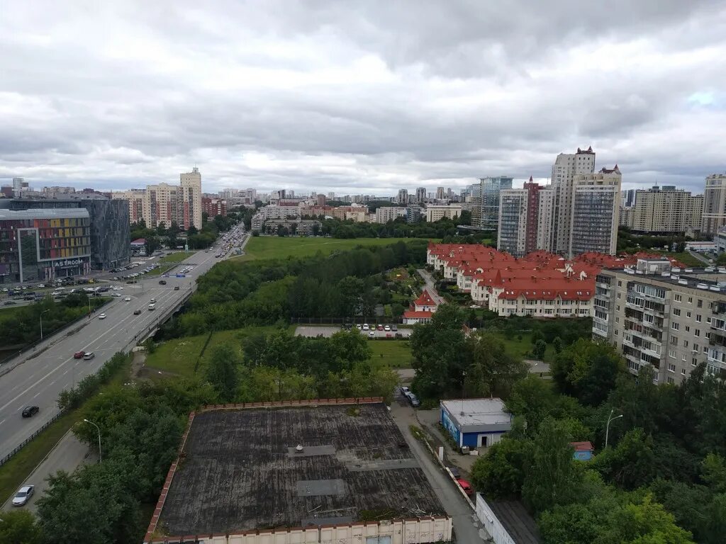 Микрорайон клевер парк екатеринбург. Екатеринбург, ул. Клевер парк екатеринбург жилой комплекс. Микрорайон парковый екб. Парковый микрорайон екатеринбург.
