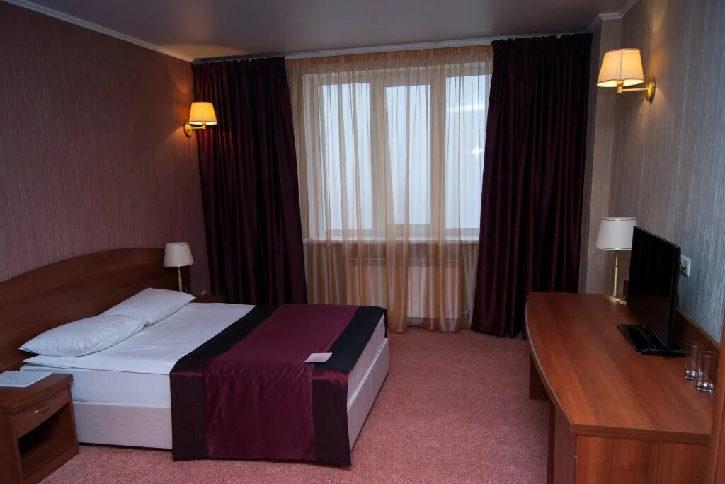 Пионер люкс. Пионер люкс. Отель богемия саратов. Пионер люкс саратов. Пионер люкс саратов гостиница.