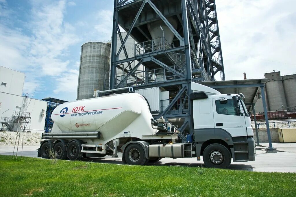 ютк новороссийск. южная транспортная компания. скания цементовоз. транспортные компании г новороссийска. южная транспортная компания.