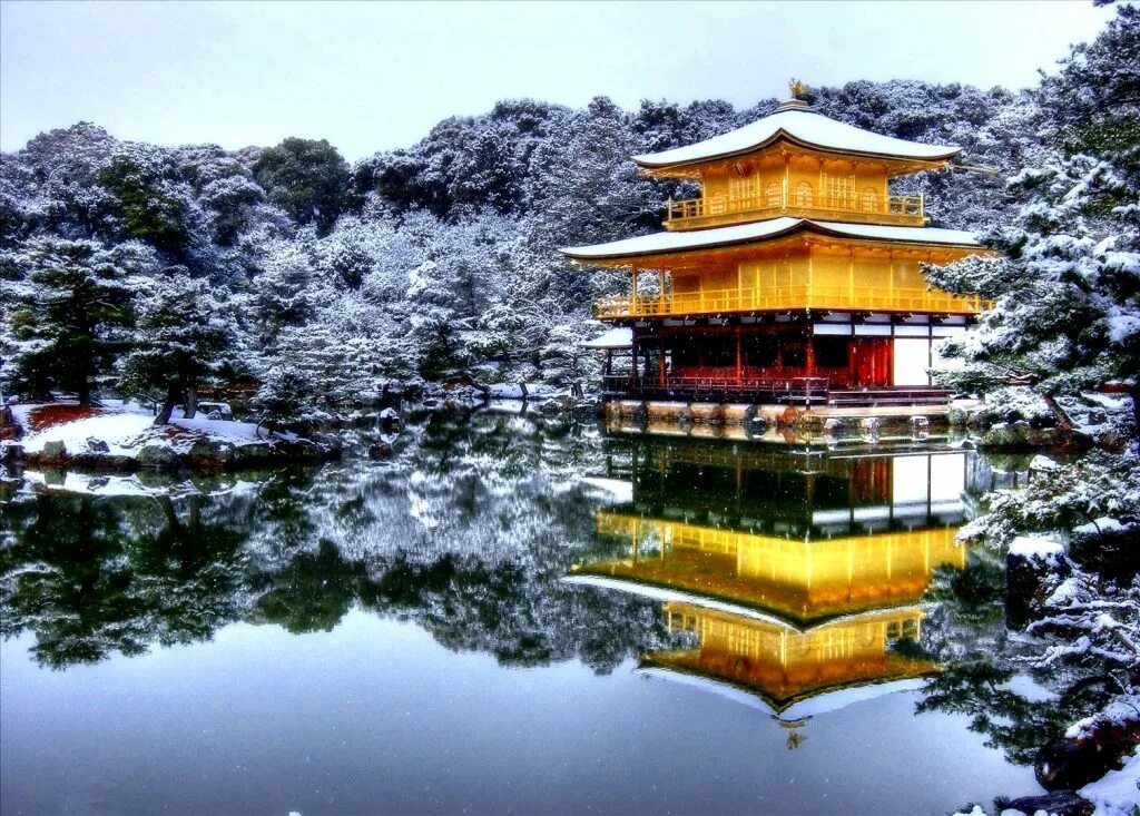 Золотой павильон в японии кинкаку дзи. Золотой павильон кинкакудзи. Храм кинкакудзи — золотой павильон (киото). Золотой павильон в киото. Храм золотого павильона киото япония.
