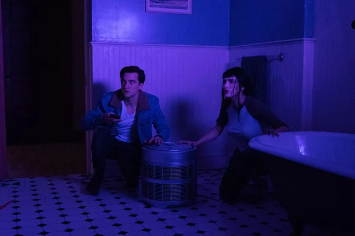 Я всё ещё тебя вижу фильм 2018. Ремнант все еще вижу тебя 2018. Я всё ещё тебя вижу фильм 2018. Белла торн в фильме ремнант. Ремнант все еще вижу тебя 2018.