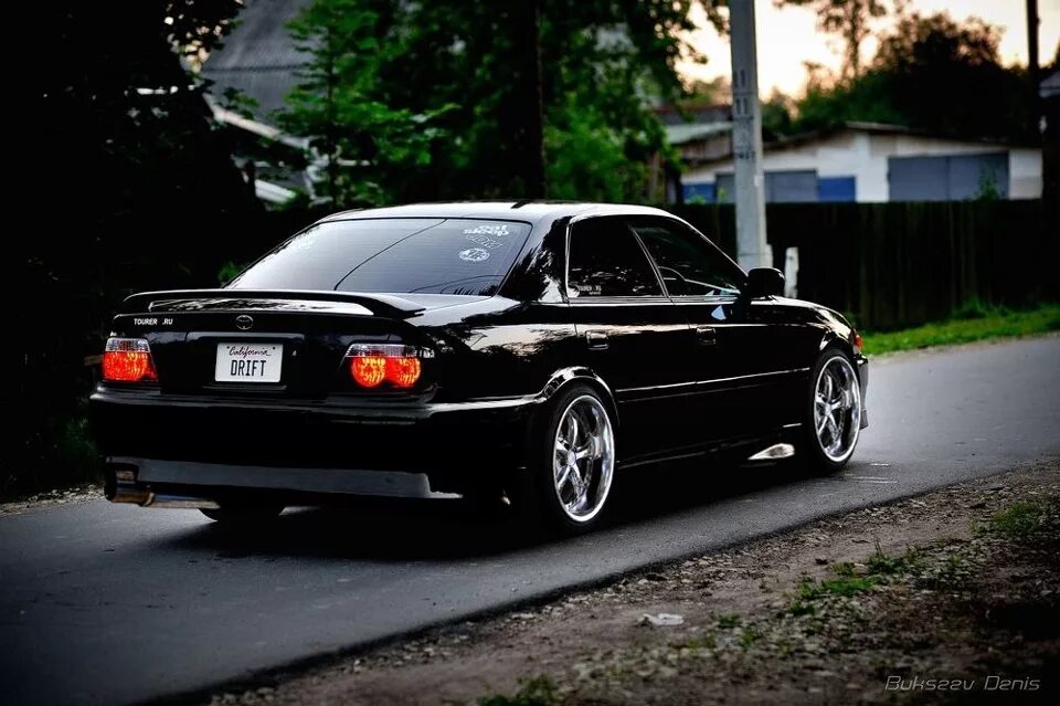 Черный чайзер 100. Toyota chaser 100 черный. Чайзер 100 кузов черный. Черный чайзер 100. Toyota chaser 100 черный.