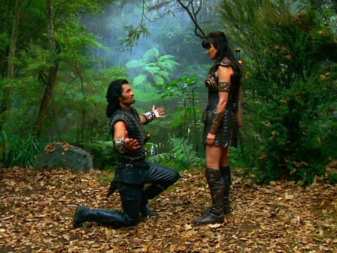 Зена королева воинов габриэль вампир. Люси лоулесс зена любовь. Зена королева воинов пародия. Ирина мейер - зена. Зена королева воинов пародия.