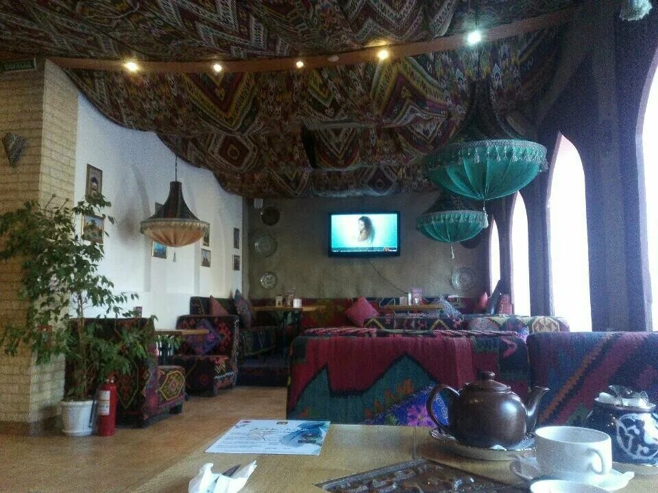 Чайхона номер 1 братьев васильчуков. Тапчан чайхана узбекистан. Чайхана тула проспект ленина. Чайхана тула. Чайхана тула.