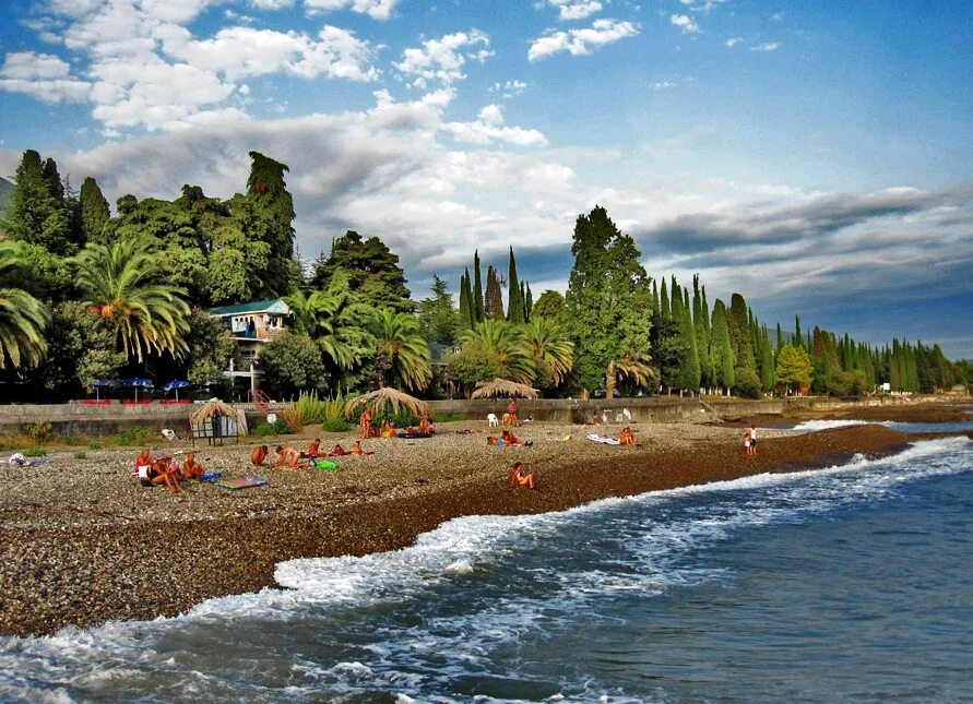 Гагра Афон пляж. Новый Афон Абхазия пляж. Пляж Гагра Абхазия 2021. Новый Афон пляж 2022. Сухум или гагра