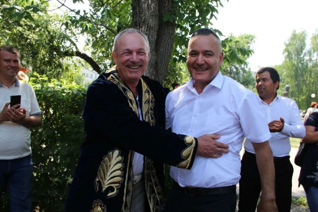 глава узбекской общины в москве. Baxrom ismailov. руководитель узбекской диаспоры. узбекская диаспора. абдулманук узбекская диаспора казань.