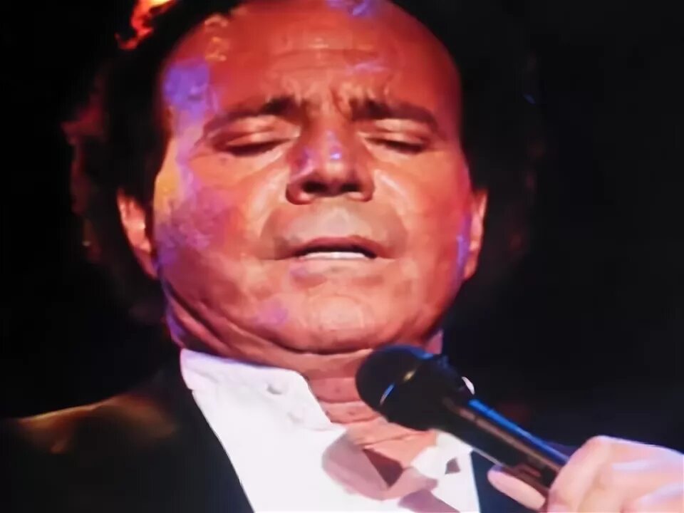 Хулио иглесиас ностальжи. Julio iglesias crazy 1994. Julio iglesias crazy 1994. Хулио иглесиас певец. Julio iglesias обложка альбома.