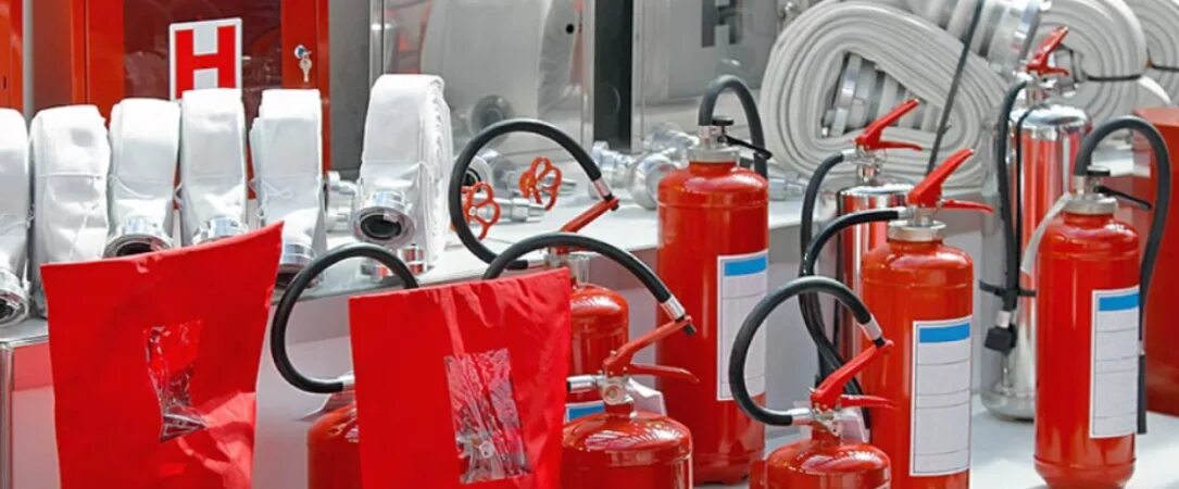 пожарная техника и средства пожаротушения. обеспечение первичными средствами пожаротушения. средства пожаротушения. противопожарное оборудование и инвентарь. стенд по пожарной безопасности первичные средства пожаротушения.