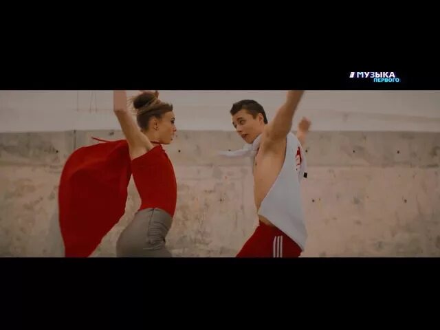 Весь мир кружит. Вокруг тебя весь мир кружит. Вокруг тебя весь кружит. Монатик кружит. Мир кружит монатик.