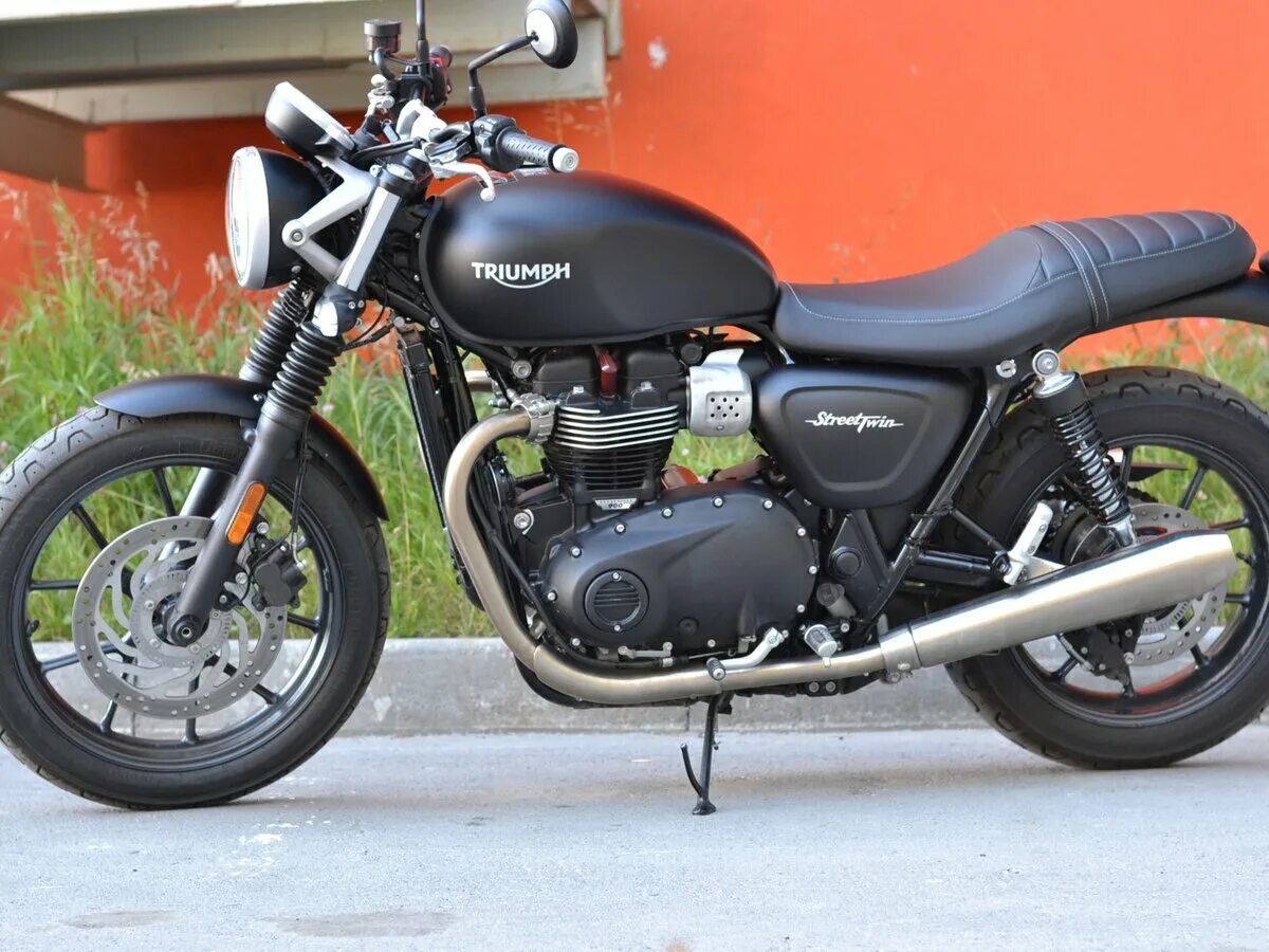 Triumph street twin 2020. Мотоцикл триумф стрит твин. Triumph street twin 2019. Триумф твин. Triumph street twin.