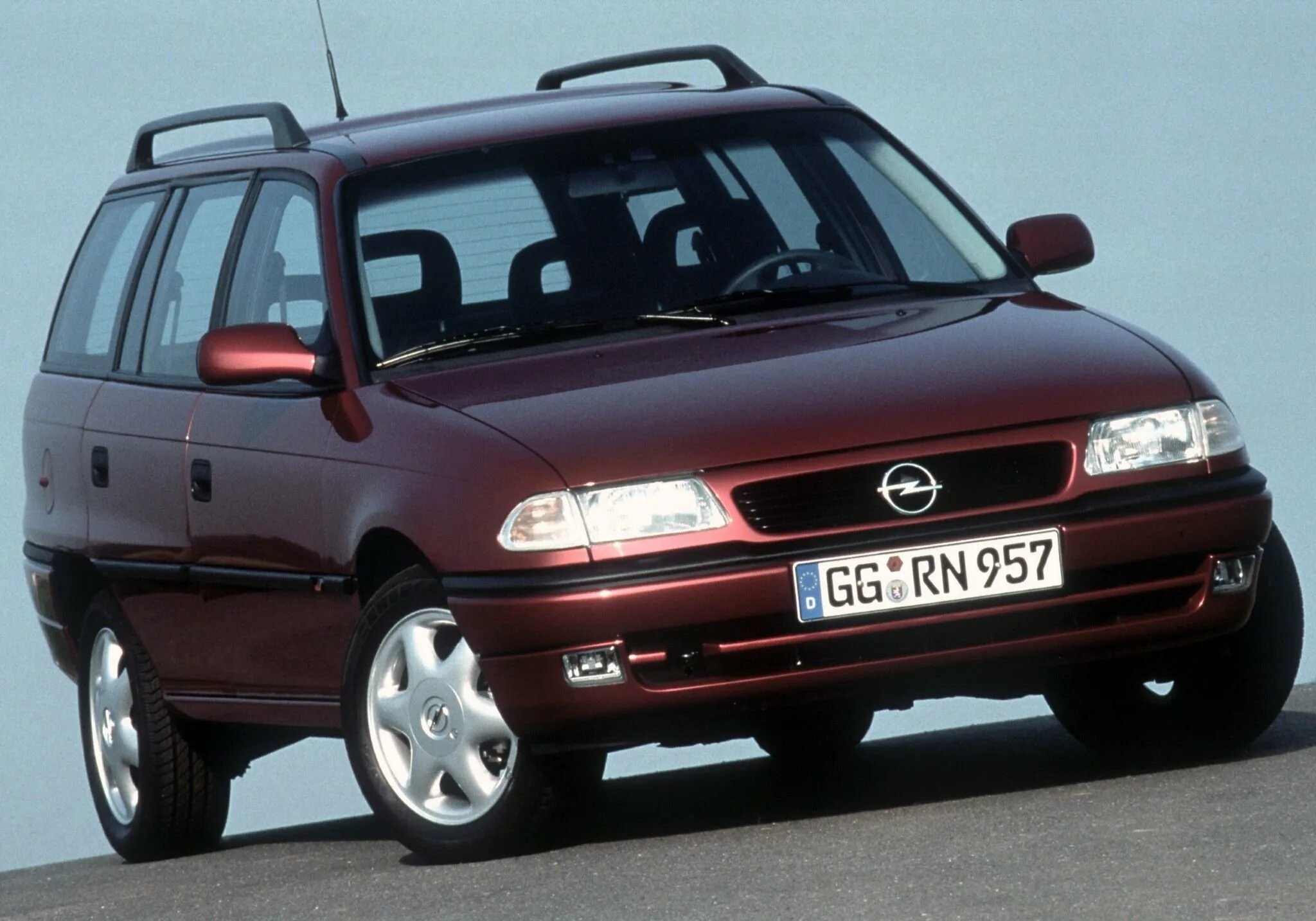 Opel Astra f 1997 универсал. Opel Astra 1997 универсал. Opel Astra 1994 универсал.