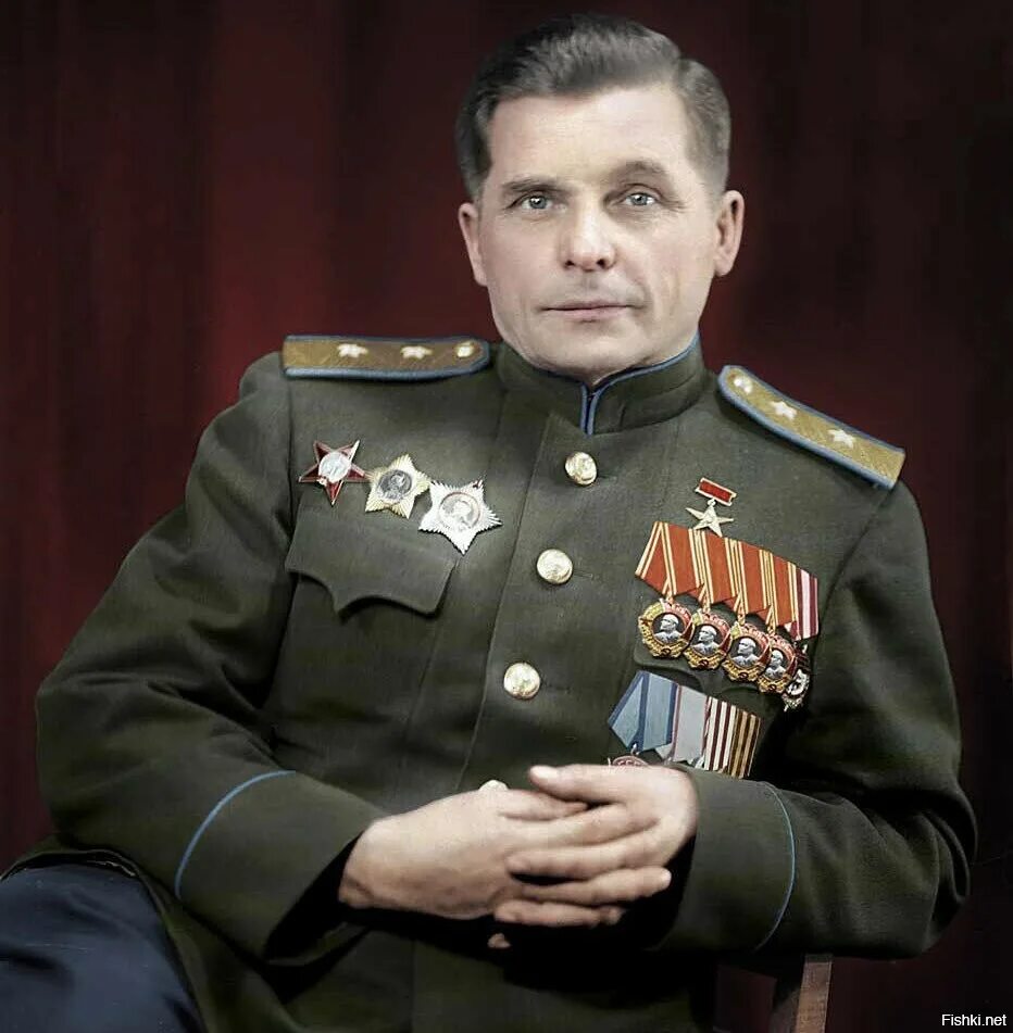 Создатель ил 2. Сергей Владимирович Ильюшин. Сергей Владимирович Ильюшин (1894-1977). Ильюшин Сергей Владимирович авиаконструктор. Авиа конструктор Илюшин.