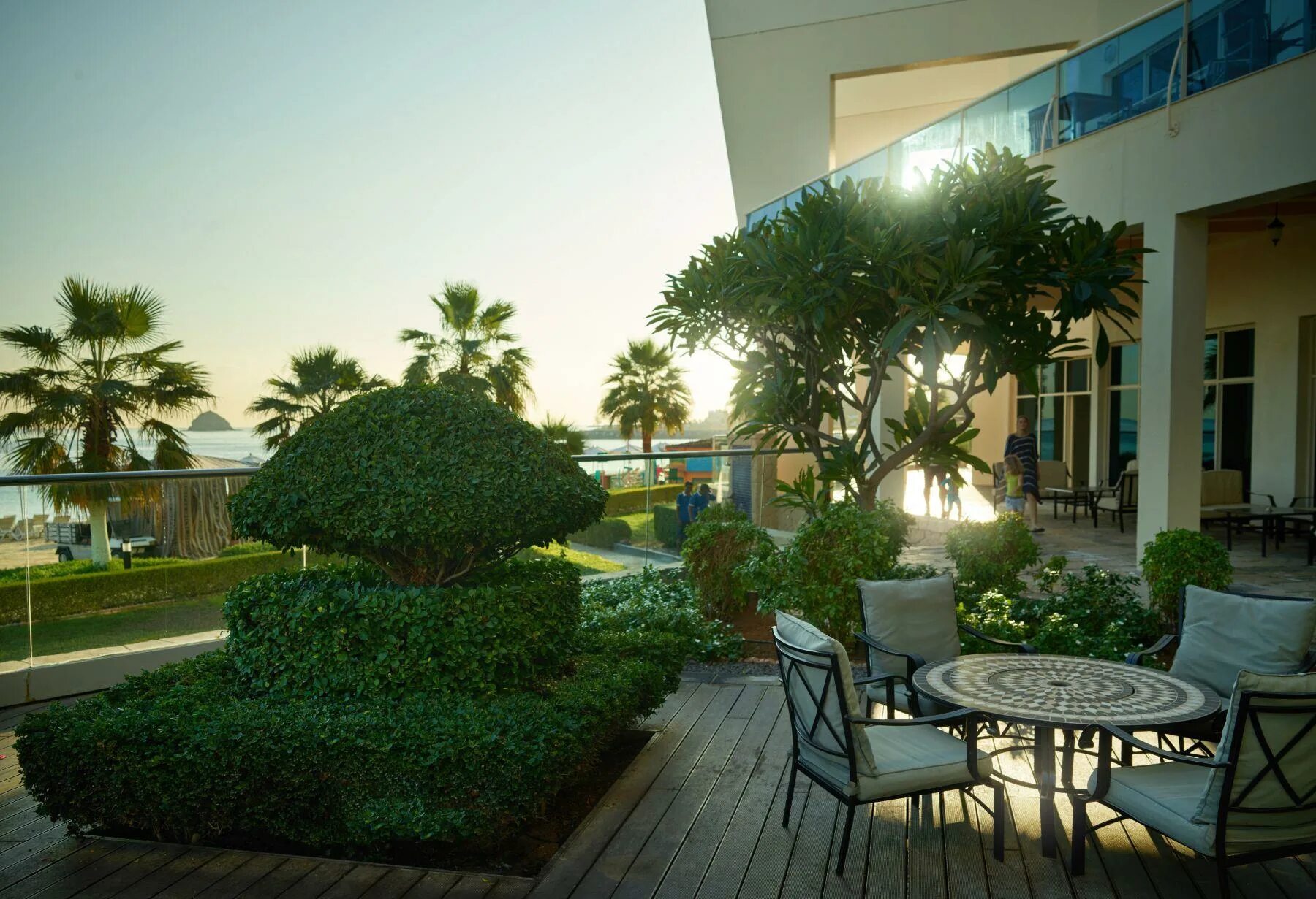Radisson blu resort 5 оаэ. Фуджейра рэдиссон 5. рэдиссон блю фуджейра. рэдиссон блю резорт оаэ фуджейра. отель radisson blu fujairah resort 5*.