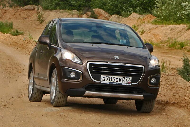 3008 в реальной жизни. Peugeot 3008 2014. Пежо 3008 экстерьер. Peugeot 3008 Isara. Пежо 3008 коричневый.