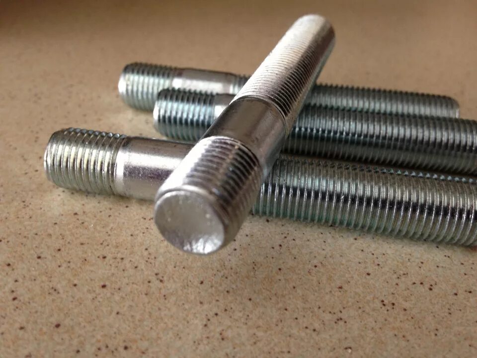 Колесные шпильки ВАЗ 2108. Stud Bolt @ .625 * 5. Stud Bolts hm20x200. Шпильки направляющие диска ВАЗ 2108. Купить шпильки на колеса