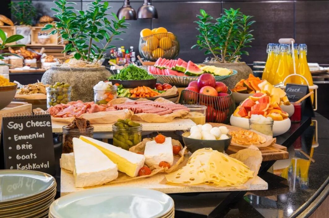 Radisson resort al marjan island. Рас эль хайма отель рэдиссон. рас эль хайма рэдиссон резорт 4. radisson blu hotel dubai canal view 5*. radisson resort 5 рас эль хайма.