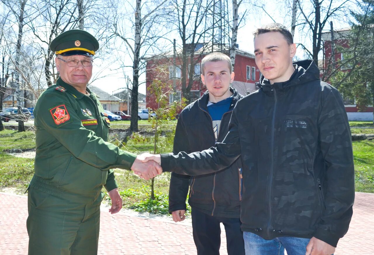 Военкомат город Льгов. Военком Льгова. Льгов Курская область военкомат.