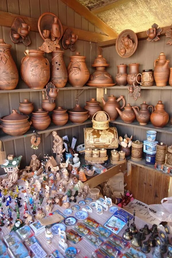 сергиев посад лавра магазин гончарной посуды. сергиев посад утварь. сергиев посад утварь. сергиевская кухмистерская сергиев посад. музей русской избы сергиев посад.