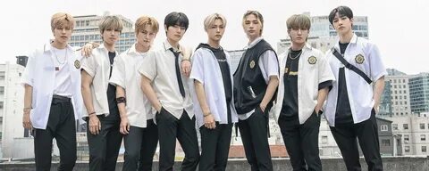 Stray kids la la la