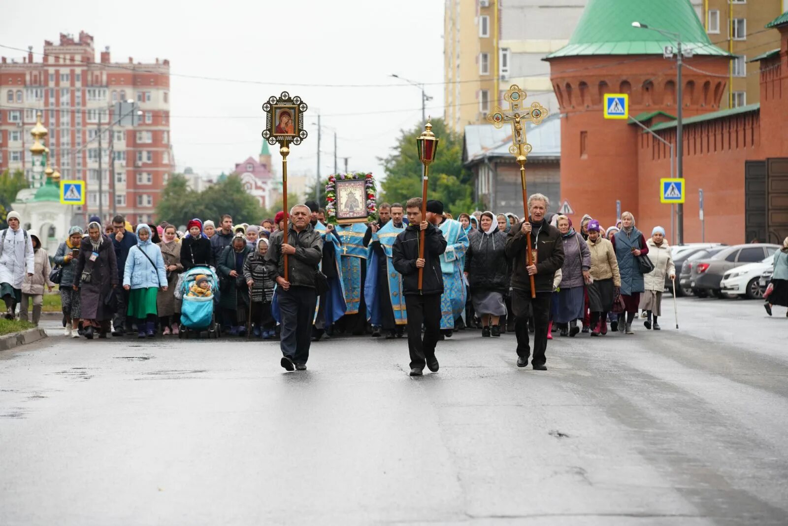 Крестный ход йошкар ола расписание. Крестный ход йошкар ола расписание. Крестный ход йошкар ола расписание. Крестный ход с иконой богородице троеручицы. Крестный ход в марий эл.