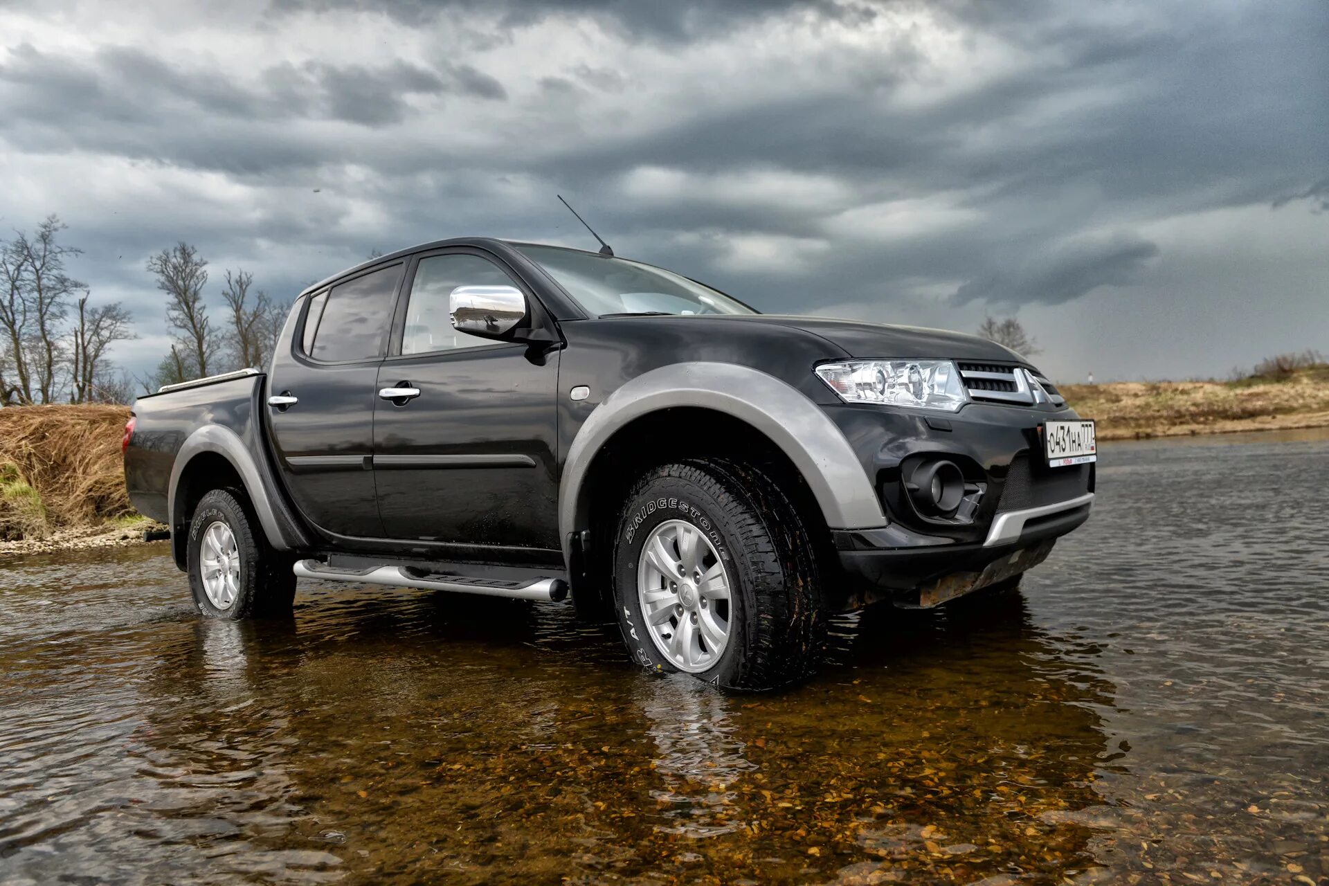 Митсубиси л200 2012 года. Мицубиси л200 2.5. Mitsubishi l200 2.4. Мицубиси л200 грузовой бортовой. Мицубиси l 200 1.