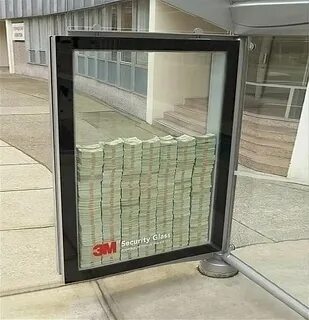 Не смог разбить стекло